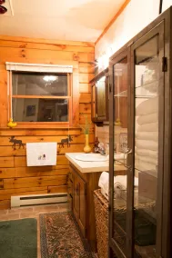 PRIVATE - EXKLUSIVE CATSKILLS LAKE FRONT RUSTIC CABIN von NYC DESIGNER - Image 4
