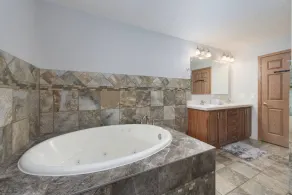Eagle Point! Discover serenity in our secluded oasis! Hagar Shores park/Beach area - Image 5