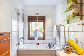 Apartamento \"Efzeglück\" con piscina exterior, terraza compartida y wifi - Image 3
