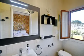 ELEGANTE APPARTAMENTO A 150 METRI DAL MARE CINQUALE - FORTE DEI MARMI - VERSILIA - Image 2