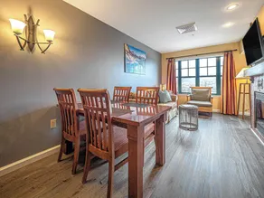Mountain Creek Lovely 1 Bedroom/Pool/Jacuzzi/King Bed/Ski In/Out - Image 5