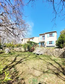 Großer Garten und Poolvilla in Familiengröße - Image 5