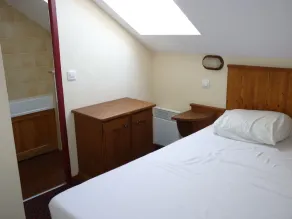 Duplex muito agradável; 3 *; em uma residência de luxo; virado a sul, no sopé das encostas - Image 5