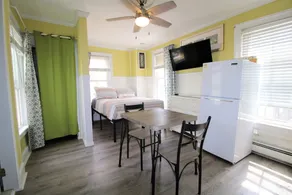 Beach Apt #9 - Studio w/ Bathroom & Kitchen - Image 2
