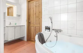 Smukt hus med 4 soveværelser i Hemmet - Image 2