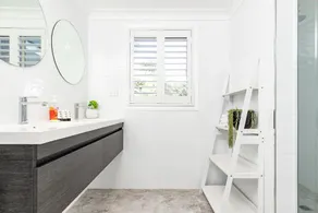 SALTY SEA Beach House - Image 2