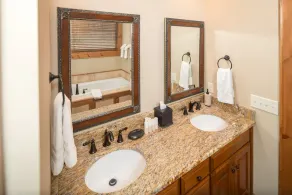 Nouvelle inscription, 5 chambres, 5. 5 salles de bain, de superbes vues, 2 terrasses immenses, Gated Community - Image 5