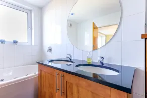 Britannia Penthouse - Image 3