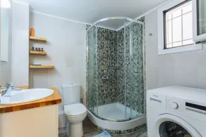 Upscale Modern Escape in the Historic Center - Image 2