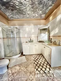Large home in Portland Parrish - Image 2