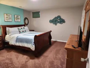 Private Basement Apartment - Image 2