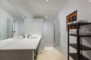 Charmerende stenvilla - Sommerhus med privat opvarmet pool og dejlig havudsigt - Image 3