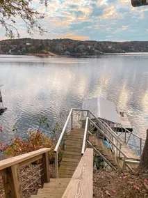 Cozy Cabin on the Bluff with the best view on Lewis Smith Lake - Image 2