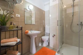 Ferienhaus mit Pool, Ideal für mehrere Familien, 3 separate Wohneinheiten - Image 5