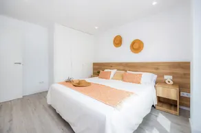 Apartment 'White Suites 2' with Shared Pool, Wi-Fi and Air Conditioning - Image 5