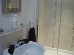 Den Shippen, traditionelle granit laden i hjertet af Treen - Image 4