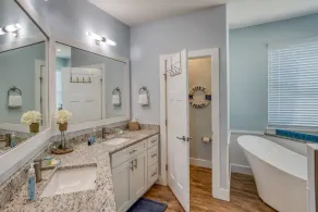 Beach Retreat: Luxury 5 BR Beach House perfect for the whole family - Image 5