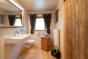 Chalet 'Kasern' con vista sulle montagne, terrazza privata e Wi-Fi - Image 5