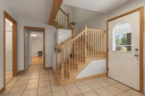 Lakeside Living w\\sandy beach, gas fireplace -easy 25 minute commute to Portland - Image 2