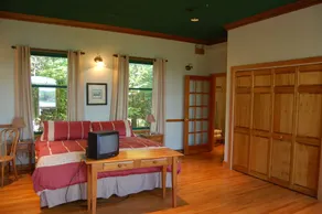 Historisches Moon's Lakehouse am Saratoga Lake, erstklassige Lage - Image 5
