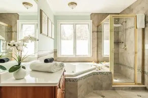 Villa privée avec enfants, bain à remous / cheminée / épopée Vues près de 3 stations de ski - Image 4