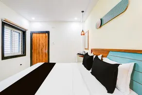Deluxe Hotel Lorven - Image 2