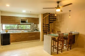 Luxurious penthouse ideal for families or groups - Image 2