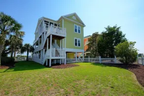 The Rainbow Connection 4 Bedroom Home by RedAwning - Image 5