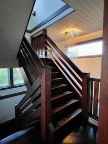 Large west coast home near the seaside - Image 2