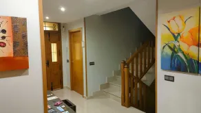 Casa de Lujo con Encanto y Piscina Dentro de Candeleda - Image 2