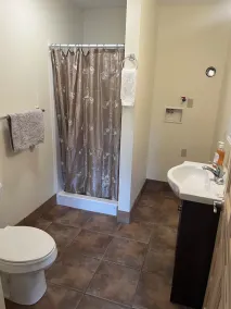 ADULTS 25 and older, Creekside Vacation Rental Suite 2,  Downtown, CITY APPROVE - Image 2