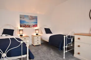 Coastal cottage - sea views on coast path, amazing local beaches, The Lizard - Image 3