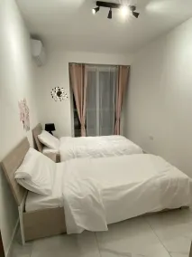 Central Cozy Located Apt - Image 4