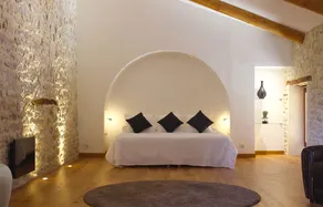 Loft Benjamin, Luxury design & spa for 2 people - Image 3