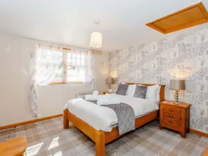 IVY COTTAGE, romantic, luxury holiday cottage in Grewelthorpe - Image 4