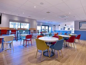 Travelodge Edinburgh Park - Image 3