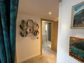 Lakefront Apartment with Private Garden and Secure Parking - Image 2
