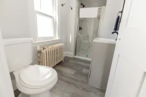 Cozy Queen Room in Inn on Crotched Mountain - Image 2