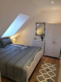 Lovingly furnished attic apartment - Image 4