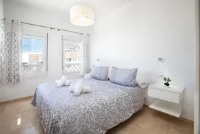 Luxury Sea view Apartment - Image 5