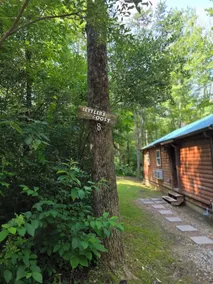 Settlers Roost at Avenwood Cabins - Image 4