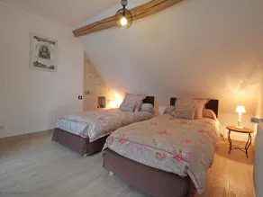 Charming historic cottage, 5 bedrooms, large garden - Image 4