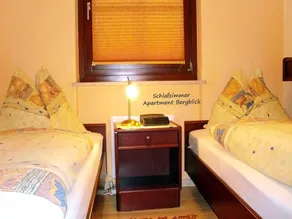 Apartamento \"Bergblick\" / 1 dormitorio / ducha, WC No. 2 - tres, apartamento - Image 3