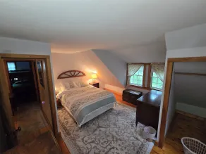 Waterfront Retreat - Image 5