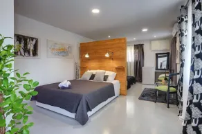 Renovated holiday home with private pool just 1 km to beach - Image 2