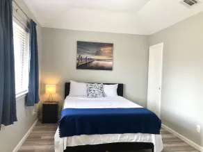 Central Frisco - renovated nice & cozy unit 3 bed & 2 bath - free wifi & parking - Image 5
