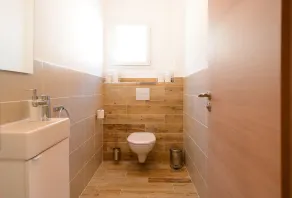 Nuova villa con piscina che si affaccia su un ettaro di terreno con vista sul vigneto - Image 2