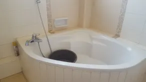 Ejecutivo de 3 habitaciones amuebladas con buen gusto más dsq - Image 2