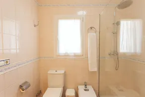 Villa Primrosa - beautiful sea views - Image 5