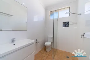 Linge Summer Bay Cottage Hat Head inclus - Image 2
